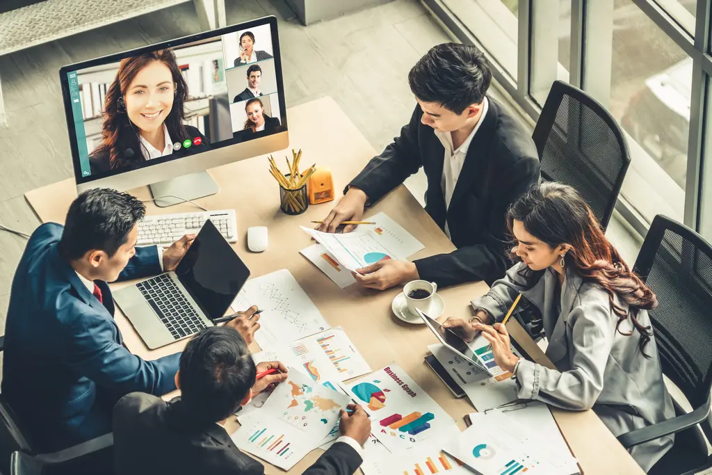 shutterstock_1752871988.webp Top 10 Tools to Enhance Internal Communications in 2024