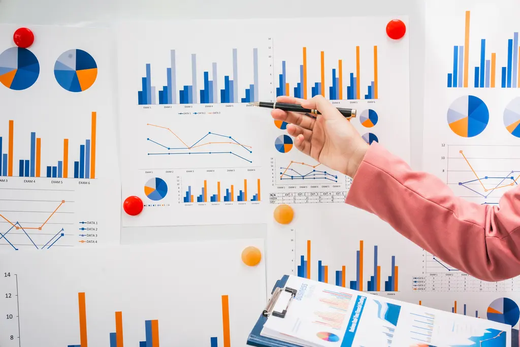 shutterstock_2482384003.webp CDP vs CRM: What's the difference
