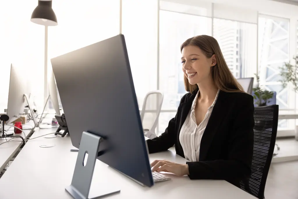 6 Free CRM Tools for Insurance Agents: How Does Bitrix24 Compare 6 Free CRM Tools for Insurance Agents: How Does Bitrix24 Compare